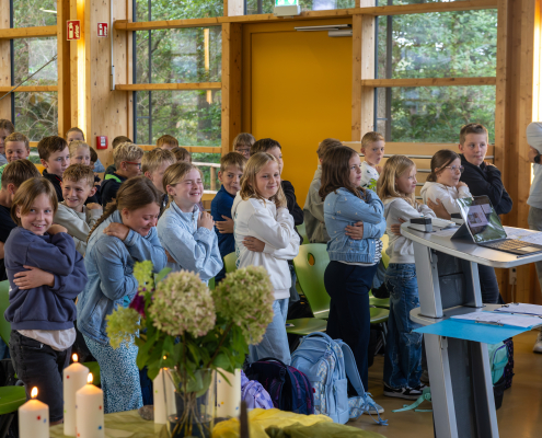 JB26_Gemeinschaft_01_neue Fünfer_Bild02